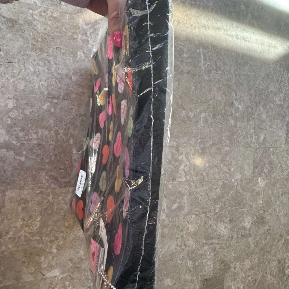 Harveys Streamline Crossbody Tough Love - Picture 6 of 7